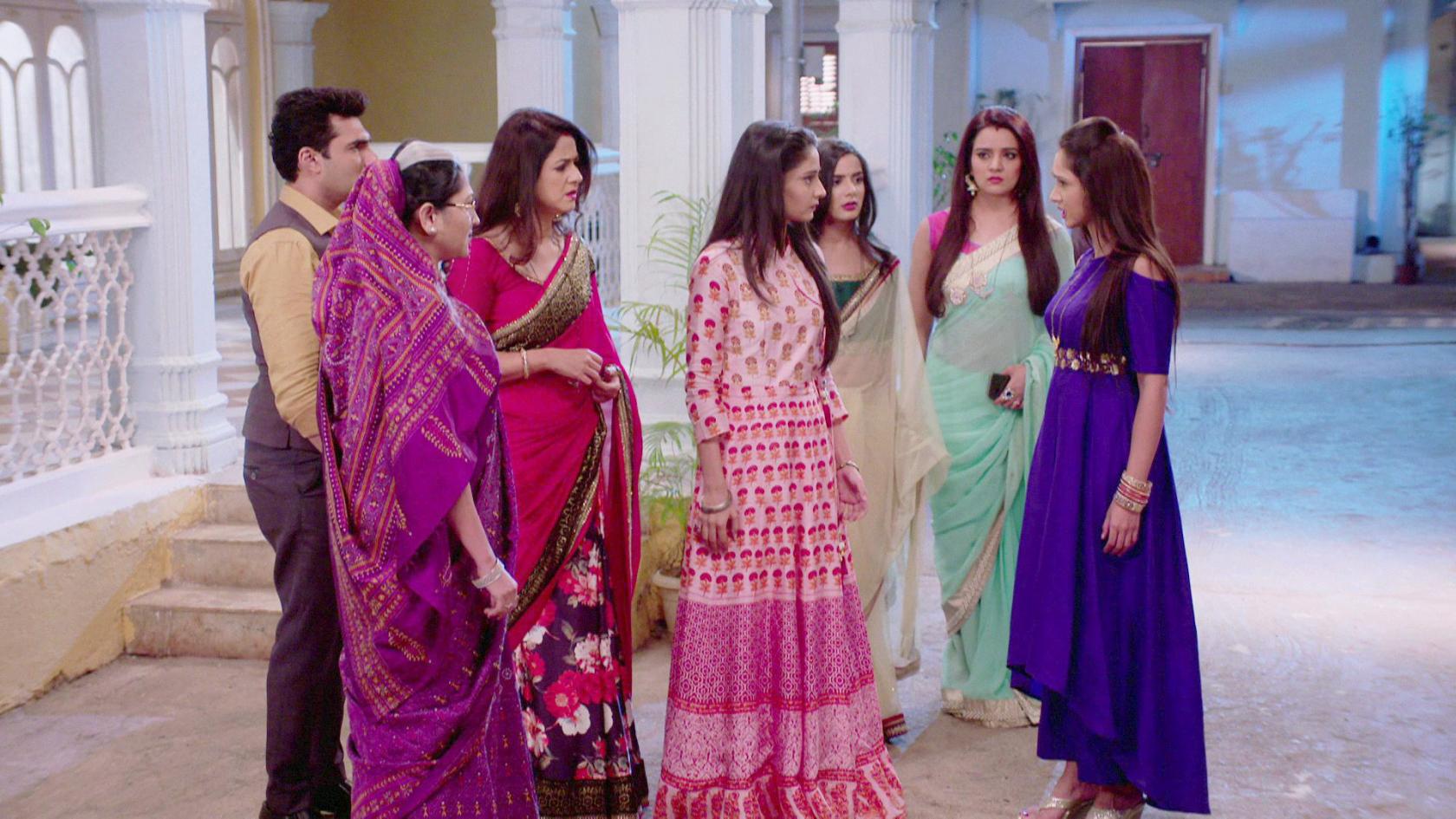 Watch Sasural Simar Ka Season 1 Full Episode 2015 26 Dec 2017 Online For Free On Jiocinema Com She starts chasing her dream with support from her husband. sasural simar ka 26 dec 2017