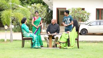 jiocinema - Kanchana visits Nandini's family