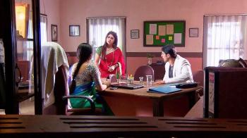 jiocinema - Pushpa argues with Ananth in front of Anandi