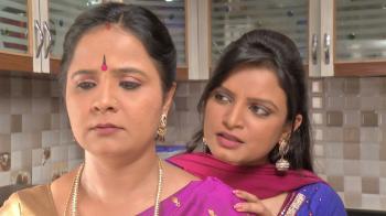 jiocinema - Ramya's disclosure terrifies Veena!