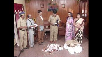 jiocinema - Police investigation in Charulatha's house