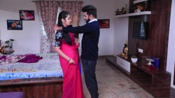 jiocinema - Aniket gets romantic with Meera