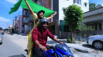 jiocinema - Lahari-Mukund go on a romantic ride