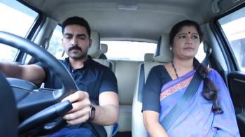 jiocinema - Rajeev rushes to Mangala's place
