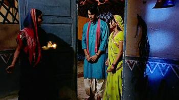 jiocinema - Sumathi welcomes Ammu and Radha