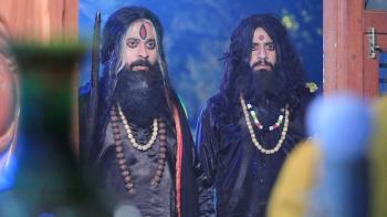 jiocinema - Vedh and Gaurav poses as Tantriks
