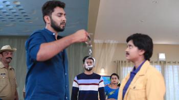 jiocinema - Rajeev mistakes Darshan for a thief