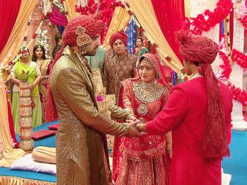 jiocinema - Amit wants Krish to marry Nandini