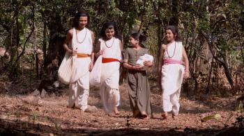 jiocinema - Dnyaneshwar and siblings leave for Paithan