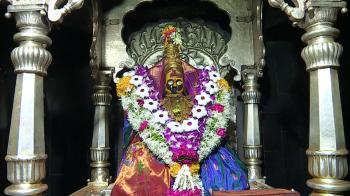 jiocinema - Alka Kubal visits the Tulja Bhavani temple