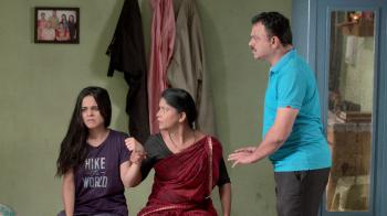 jiocinema - Savita is infuriated by Vishu
