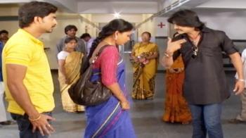jiocinema - Sanjay confronts Bhoomika