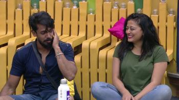 jiocinema - Nidhi gets on Rajeev's nerves