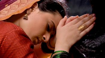 jiocinema - Sakhu loses her life at Lord Vitthal's feet