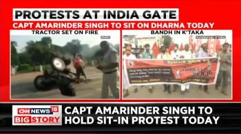 jiocinema - Tractor set on fire near India gate to protest against Farm Bills