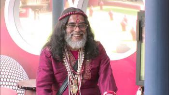 jiocinema - Day 27: Manu makes fun out of Om Swami