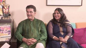 jiocinema - Dr. Girish Oak and his wife on Darshan
