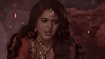 jiocinema - Bhadra threatens Chandrakanta!