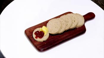 jiocinema - 'Tomato Ball Pizza' and 'Cooker Brown Bread'