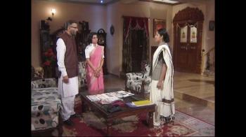 jiocinema - Niranjan tries to assuage Madhavi