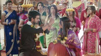 jiocinema - Oh no! Raghu forces Dhanak to marry him!