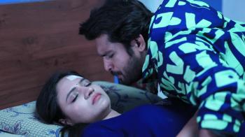 jiocinema - Harsha plans to kiss Bhuvi!