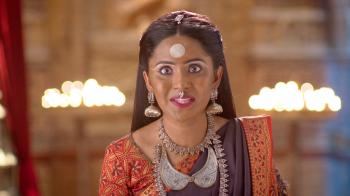 jiocinema - Alakshmi stops her family