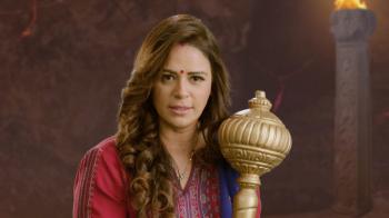 jiocinema - Paridhi saves Rajbir from Jolly