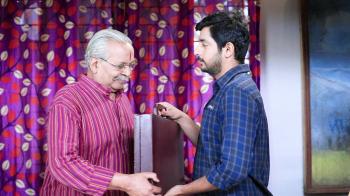 jiocinema - Gaurav receives money from Keshav Lal