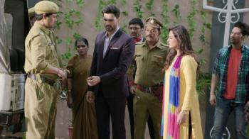 jiocinema - Paridhi prevents Rajbir's arrest