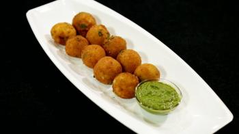 jiocinema - Noodles Bhajiya and Corn Cheese Balls