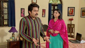 jiocinema - Rajshekhar doubts Lallan and Bindiya