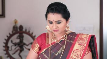 jiocinema - Aayi grows suspicious of Ranjith