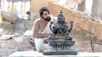 jiocinema - Samrat unearths the idol