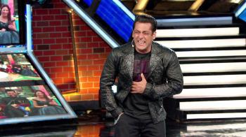 jiocinema - Salman Khan rolls with laughter!