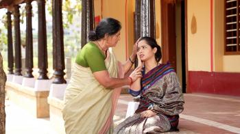 jiocinema - Muniyamma comes to Nandini's aid