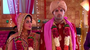 jiocinema - Thapki tries to stop Dhruv's marriage