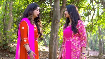 jiocinema - Chakor offers to help Anushka