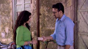 jiocinema - Jhumur goes to meet Ranodeep again!