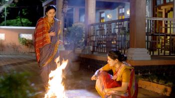 jiocinema - Durga burns Saraswati's clothes