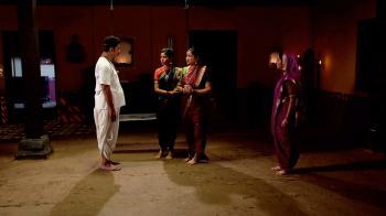 jiocinema - Tukaram helps Heera and Manik