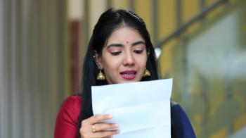 jiocinema - Ahalya reads a disturbing letter