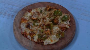 jiocinema - Paneer Tikka Pizza and Veg Tava Pizza