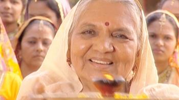 jiocinema - Sundar's grandmother worships Krishna