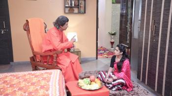 jiocinema - Swamiji gives Maithili a hint