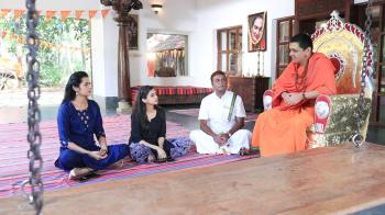 jiocinema - Maya and Anjali visit Swamiji