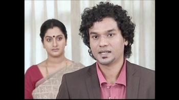jiocinema - Chintadri tries to coerce Madhavi
