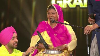 jiocinema - Rehmat's mother's epic folk song performance!