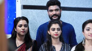 jiocinema - Radhika unites with the family