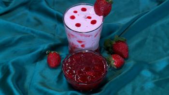 jiocinema - Strawberry Squash  and Juice